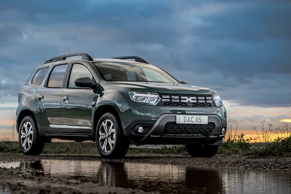 dacia duster iceland april 2023